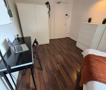 5 bedroom flat share to rent - Photo 5