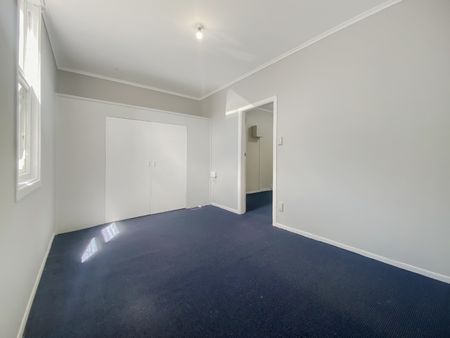 Welcome to 2/60 Wilson Street in Newtown. - Photo 2