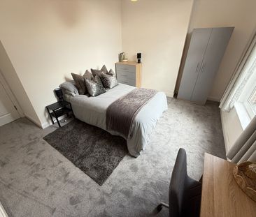 2 Bed Flat, Cardigan Road, LS6 - Photo 5