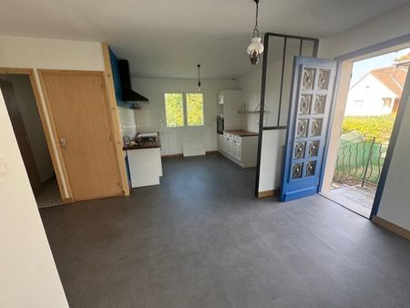 Location Maison 6 pièces 100m² MONTMORILLON 86500 - Photo 4