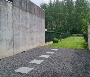 HERZELE - Hernieuwde rijwoning met tuin - Foto 1