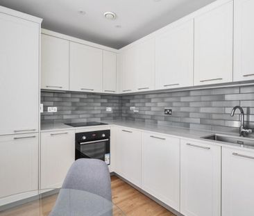 Room in a Shared Flat, Carraway Street, RG1 - Photo 3