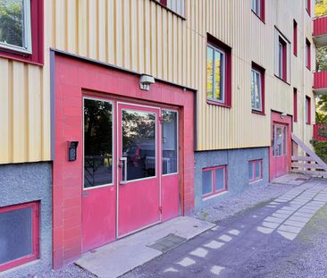 Aliforsgatan, Torshälla - Photo 2