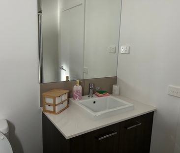 Wyndham Vale - Photo 1