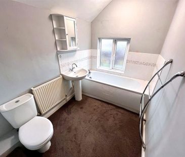 2 bedroom terraced house to rent - Photo 4