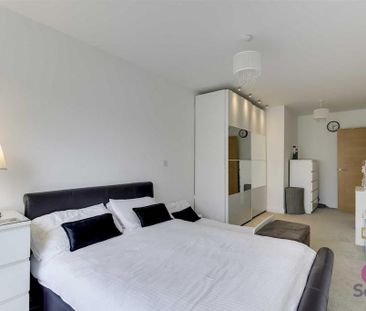 2 bedroom flat to rent - Photo 6