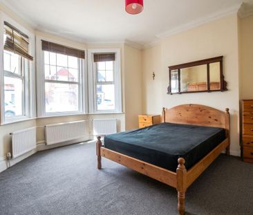 1 bedroom in a house share to rent - Photo 5