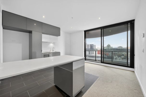 Central living at Swanston Square - Photo 1
