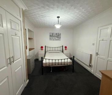 4 bedroom house to rent - Photo 3