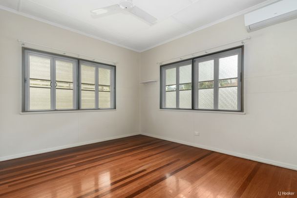 35 Eleventh Avenue, RAILWAY ESTATE - Photo 1