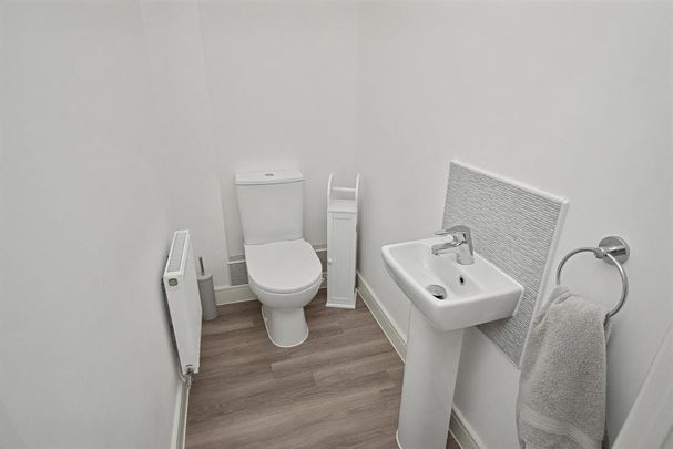 3 bedroom semi-detached house to rent - Photo 1