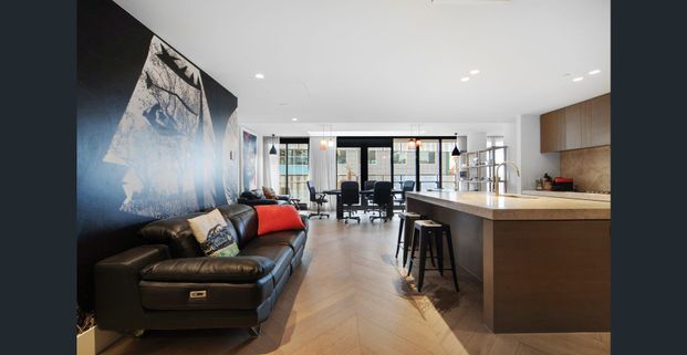 One-of-a-kind Three Bedroom + Study Duplex - Photo 1