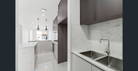 Brand New 3 Bedroom Duplex - Photo 3