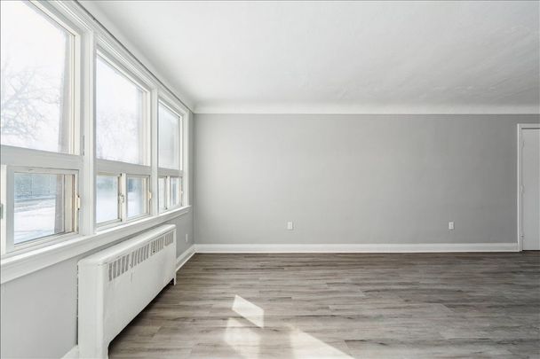 For Lease - 145 North Service Road Unit# 1, Oakville, Ontario - Photo 1
