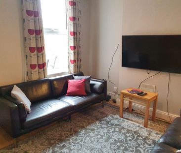4 bedroom house, 1 en-suite - Photo 2