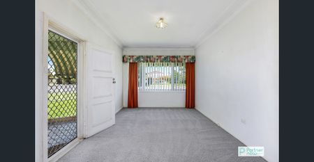 Three-Bedroom Home in South - Photo 3