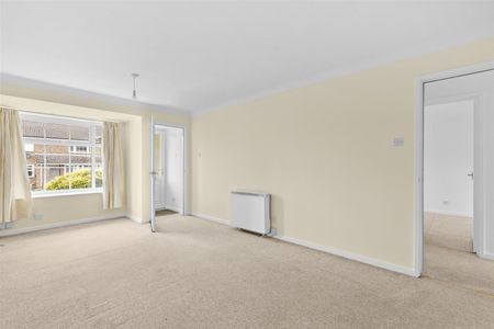 Hillary Close, Aylesbury - Photo 2