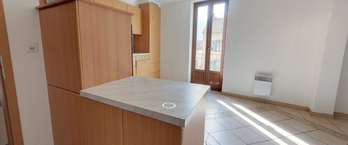 À Louer Appartement 5,5 pièces au coeur de Vétroz - Foto 1