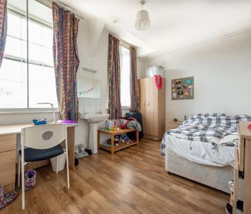 4 bedroom apartment to rent - Photo 3