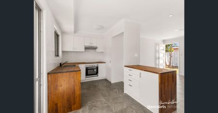Spacious Eagleby Family Living on a Generous 630m² Block - Photo 5