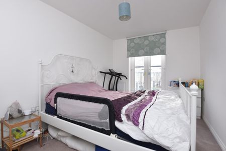 2 bedroom apartment to rent - Photo 4