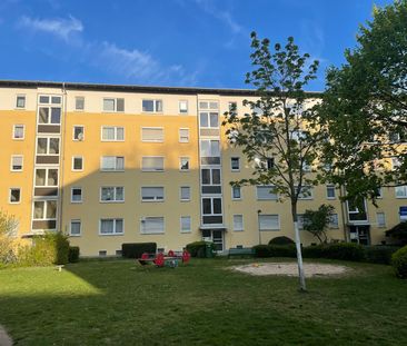 Wohnen in der 4. Etage mit Keller und flexibler Raumaufteilung - Photo 1
