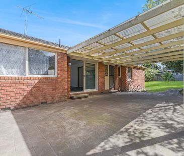 49 Courtenay Avenue, Cranbourne North VIC 3977 - House For Rent | D... - Photo 4