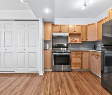 For Lease - 326 Palmerston Boulevard Unit# 2nd Floor, Toronto, Ontario - Photo 3