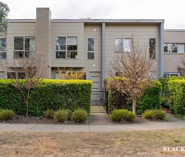 Tidy Townhouse! - Photo 2