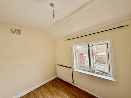 Newly redecorated 3-bed semi in Cavendish, Derby. Freshly painted with brand-new carpets throughout! Features kitchen/diner, garden, GCH & UPVC glazing. Unfurnished & ready now. Family friendly. EPC: D / Tax Band: A Book you're viewing with Property Options today! - Photo 4