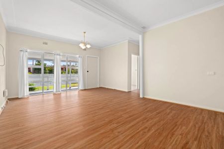 Delightful Light Filled Family Home - Photo 3