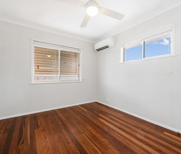 Bring the Boat, Caravan & More - Loads of Room! - Photo 5