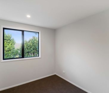 Three Bedroom Home! - Photo 1