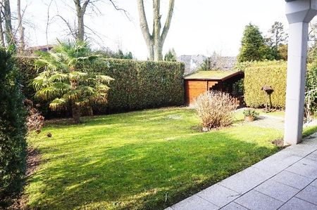 Schöne Wohnung mit eigenem Garten und Doppelgarage in Essen-Bredeney! - Foto 4