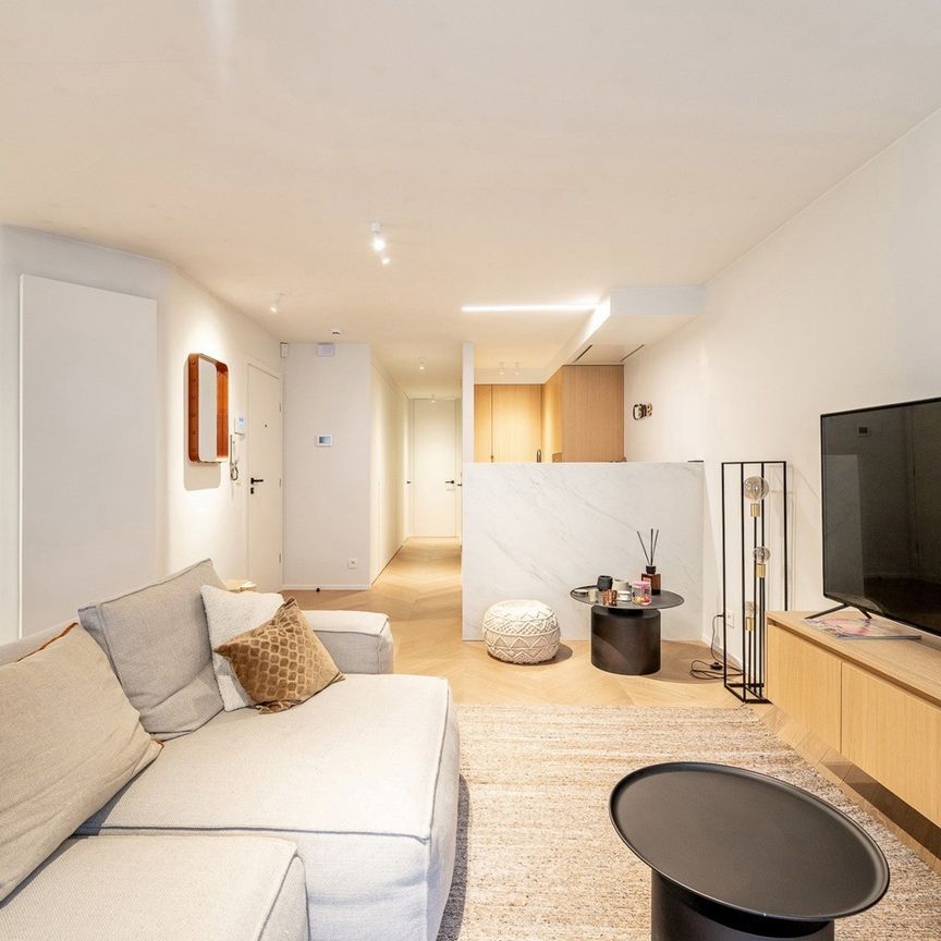 Volledig gerenoveerd appartement met 2 volwaardige slaapkamers – centrum Knokke - Photo 1