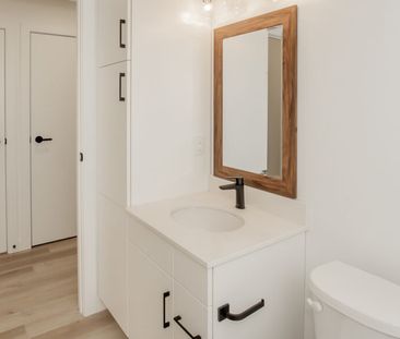 York: Black Accents – 710 Westminster - Photo 4