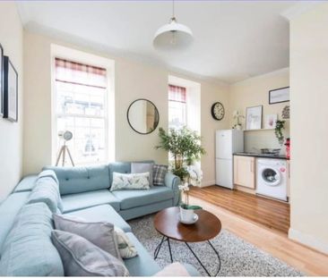 2 Bed Flat, Blair Street, EH1 - Photo 1
