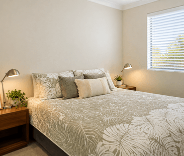 Fully Furnished Chevron Island Apartment with Skyline Views - Photo 3
