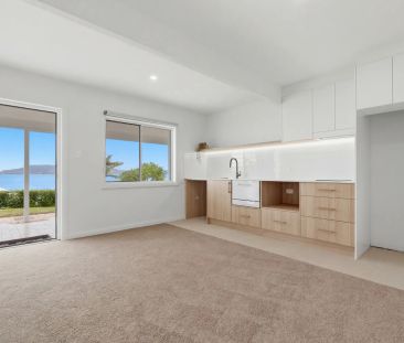 Brand New Apartment - Sublime Position - Direct Waterfront Access E... - Photo 1