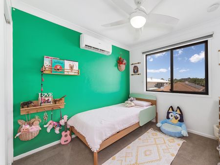 27 Friars Crescent, North Lakes QLD 4509 - House For Rent | Domain - Photo 4