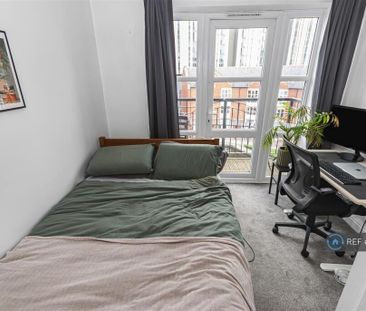 3 bedroom flat to rent - Photo 5