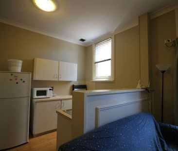 Semi-Furnished City Apartment in Great Location! - Photo 4