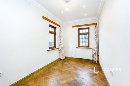 4 bedroom house to rent Coombe Road, CR0 - Photo 3