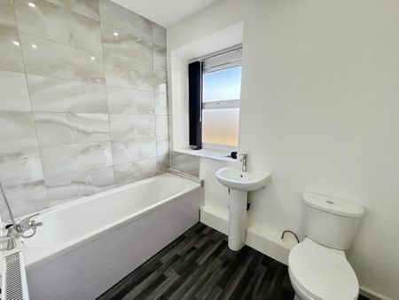 2 bedroom terraced house to rent - Photo 3