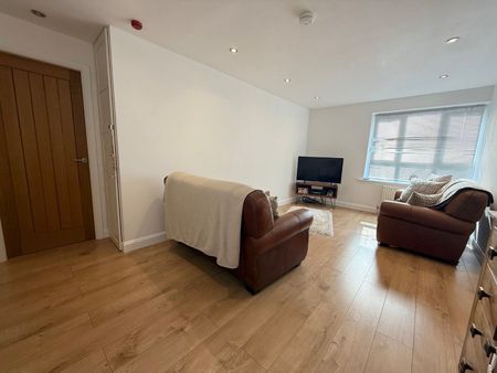2 bedroom apartment to rent - Photo 2