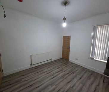 Room in a Shared House, South Road, B18 - Photo 2