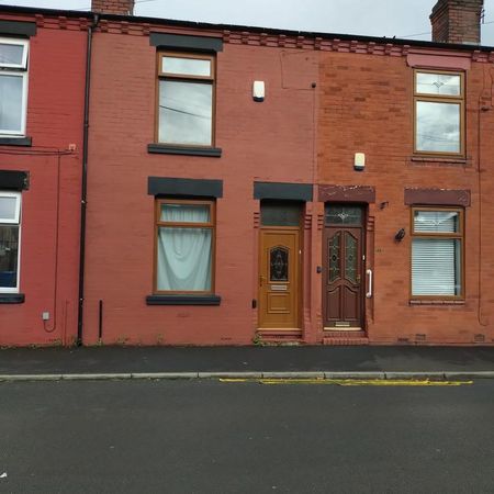 2 bedroom terraced house to rent - Photo 4