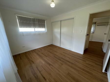 3 Bedroom brick Great location - Photo 5