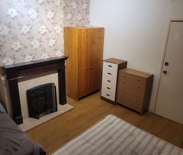 1 bedroom house of multiple occupation to rent - Photo 1