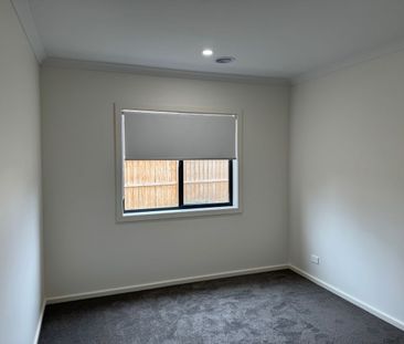 Spacious Home in Harpley Estate - Photo 2